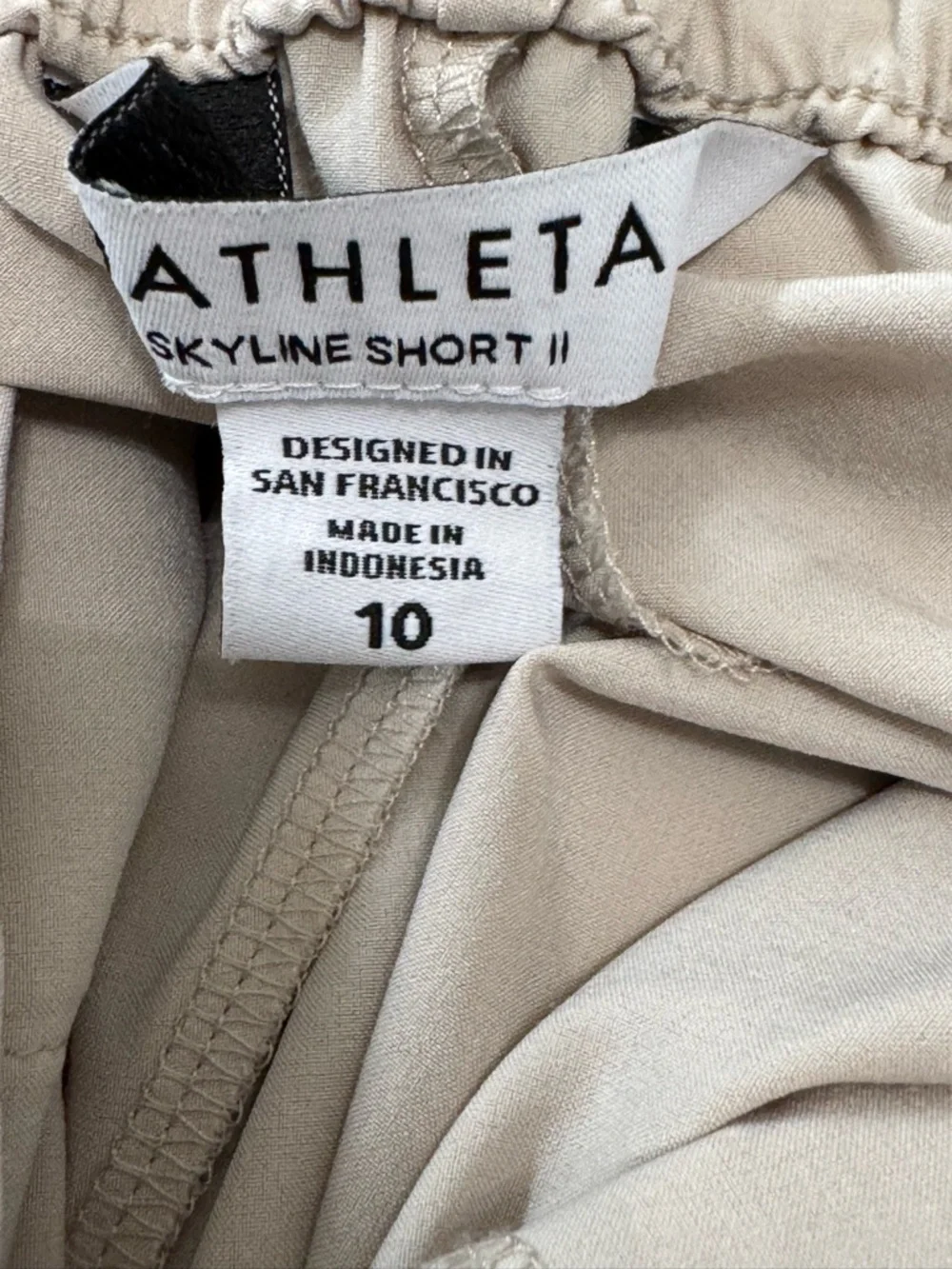 Athleta skyline II‎ shorts no belt